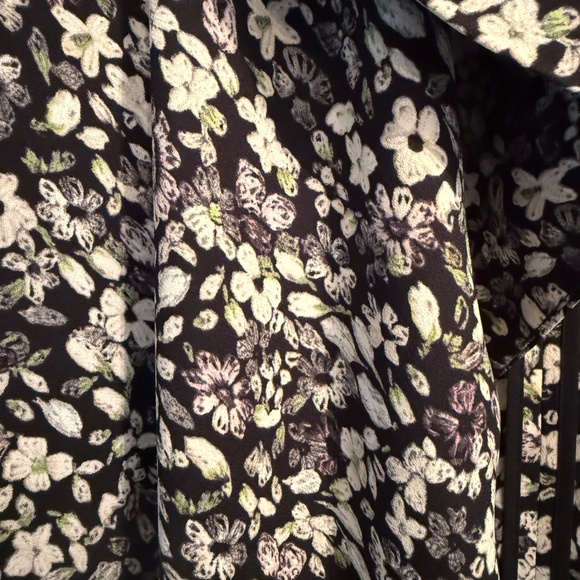 BCBG lightweight floral coat - Picture 2 of 8
